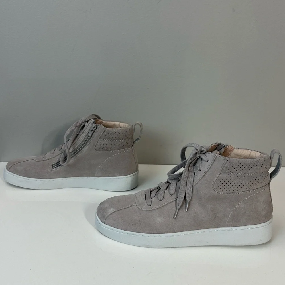 Vionic Jenning Light Gray Suede High‎ Top Athletic Shoe Sneaker Women's Size 8